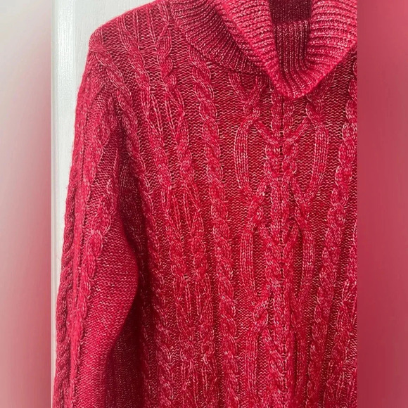 Olivia Sky Turtleneck Sweater (Size L) - Picture 4 of 6